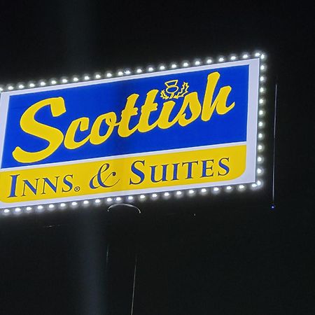 Scottish Inn & Suites Hankamer Exteriör bild