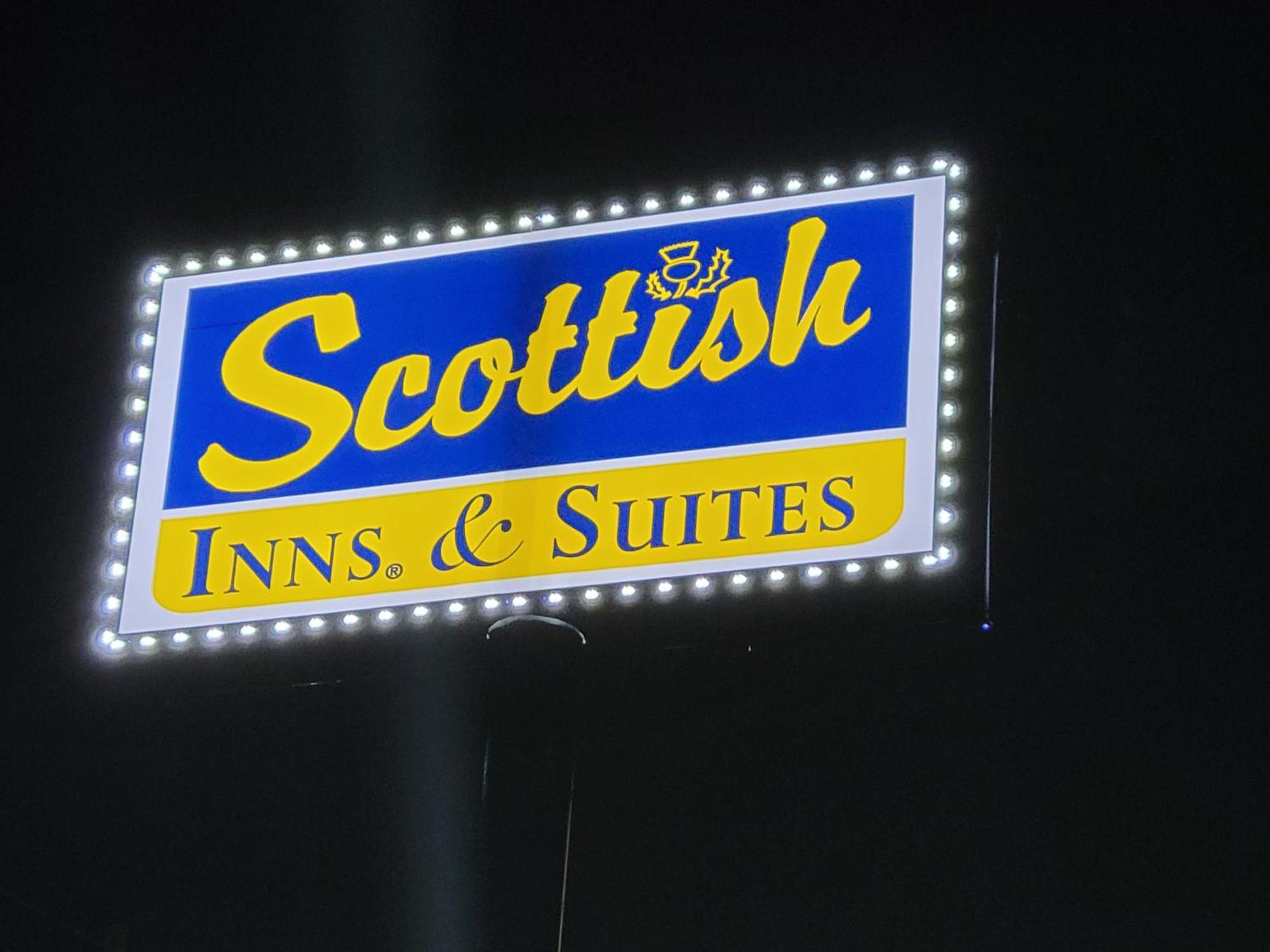 Scottish Inn & Suites Hankamer Exteriör bild